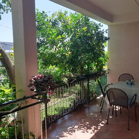 Apartamento Jordan Kaštela Exterior foto