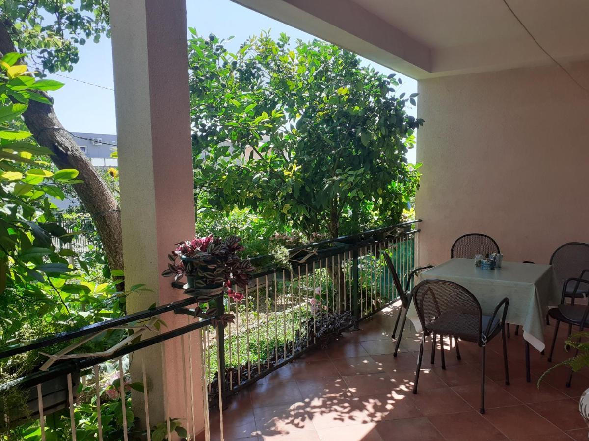 Apartamento Jordan Kaštela Exterior foto